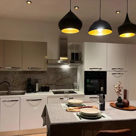 Gold Wing Apartment Sinj